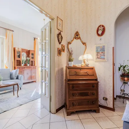Apartman Simple Convenient 3 Bedrooms Lucca