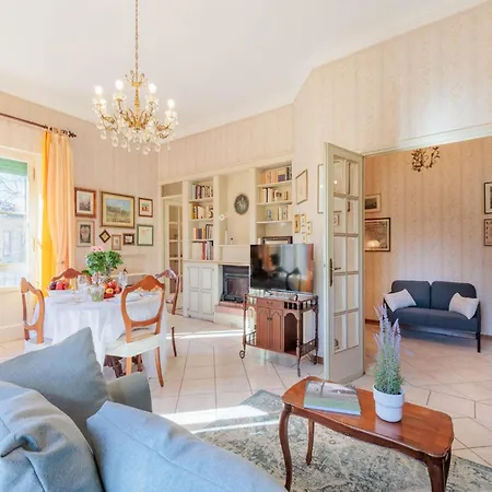 Simple Convenient 3 Bedrooms Apartman