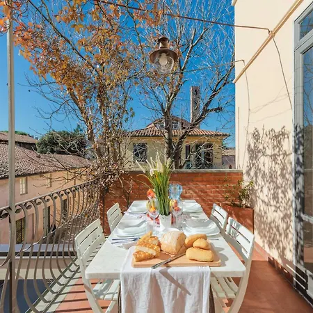 Simple Convenient 3 Bedrooms Apartman Lucca