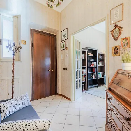 Simple Convenient 3 Bedrooms Apartman *