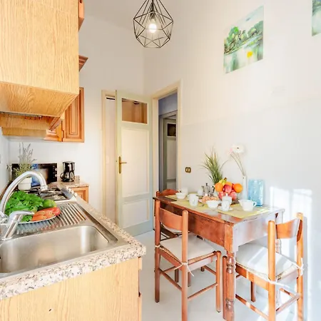 Simple Convenient 3 Bedrooms Apartman *