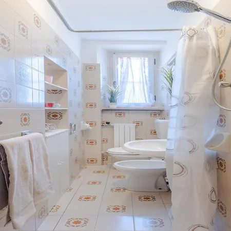 Lägenhet Simple Convenient 3 Bedrooms *